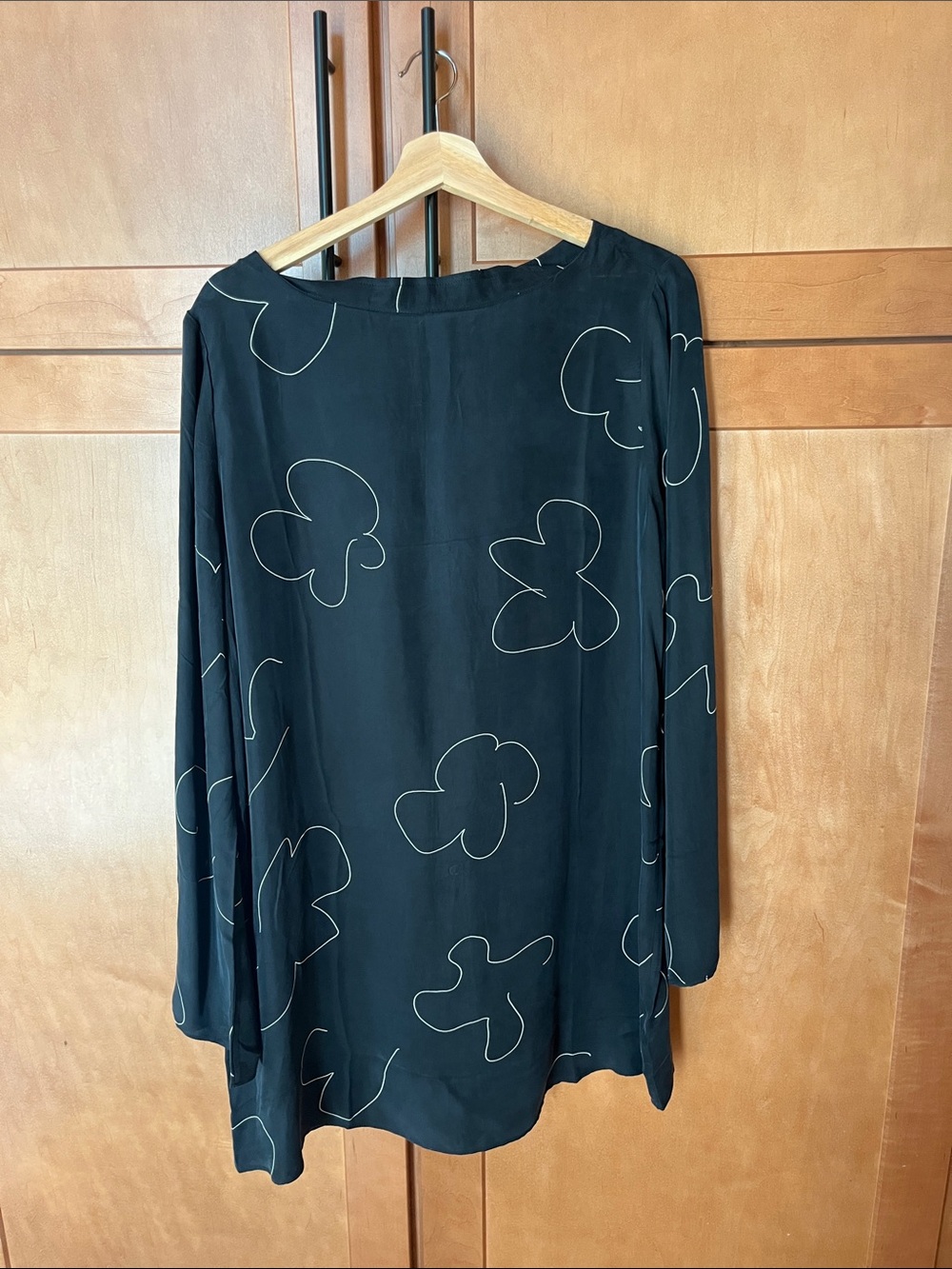 Madewell Black Long-Sleeve Tunic with Cream Outline Floral Print